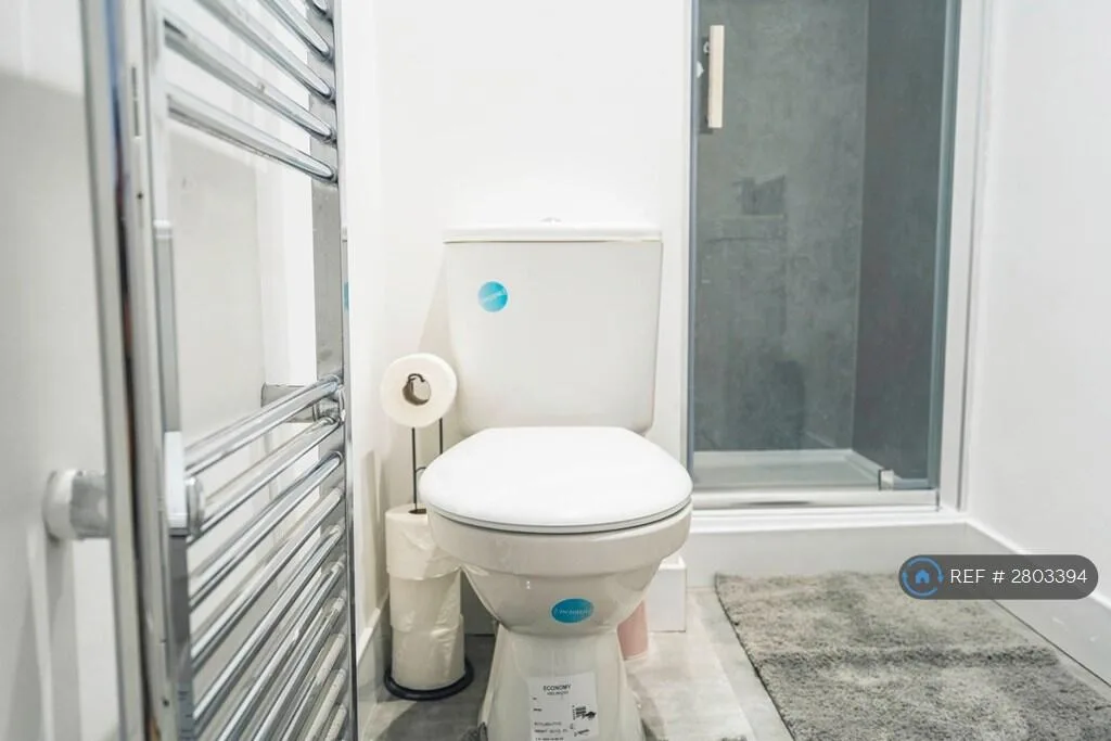 1 bedroom house share for rent