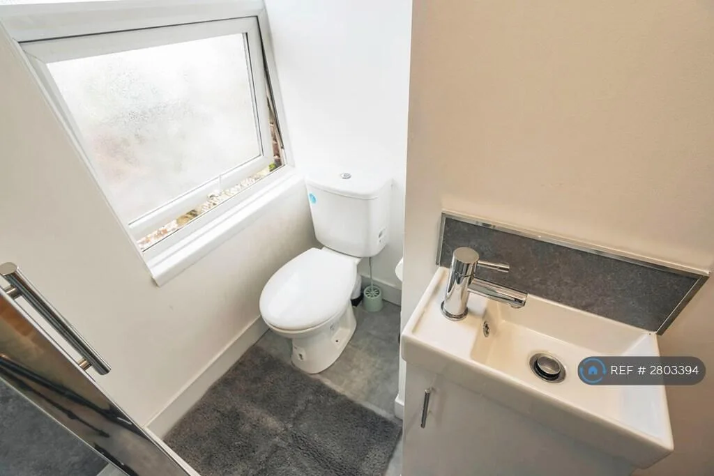 1 bedroom house share for rent