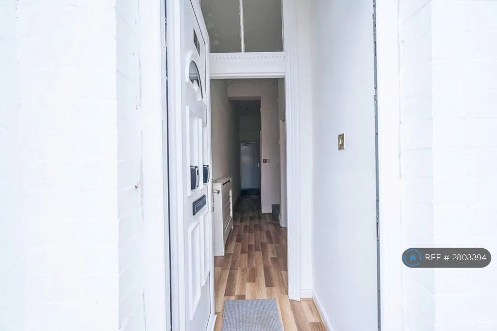 1 bedroom house share for rent