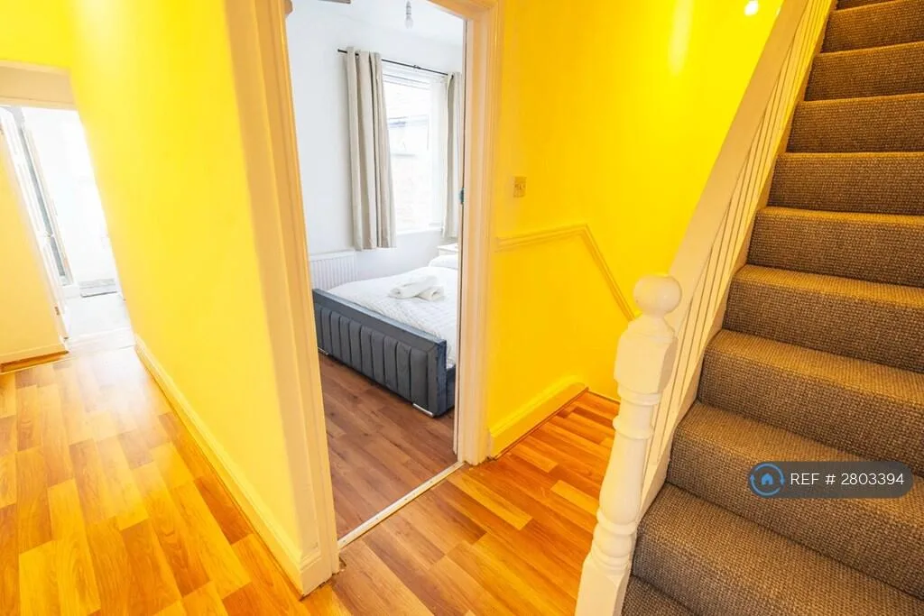 1 bedroom house share for rent