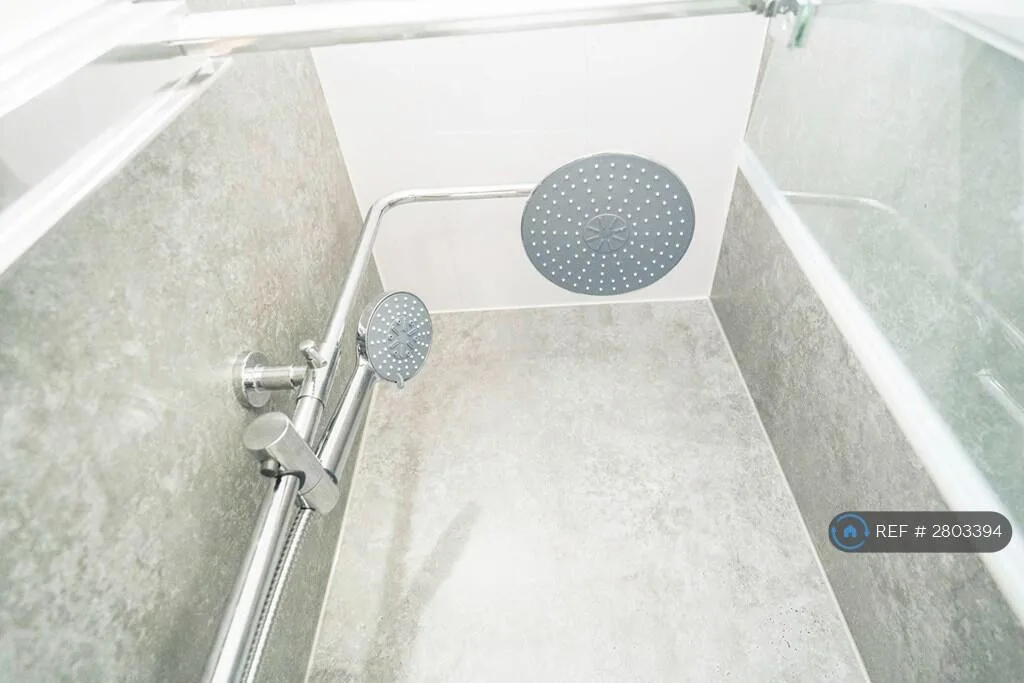 1 bedroom house share for rent