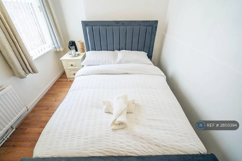 1 bedroom house share for rent