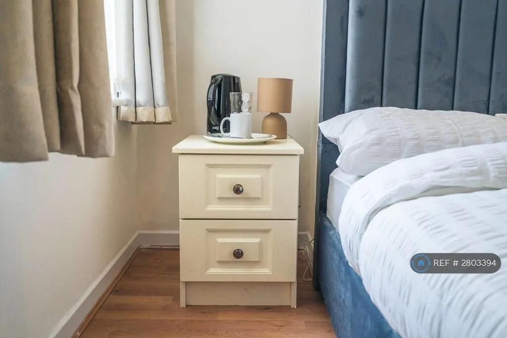1 bedroom house share for rent