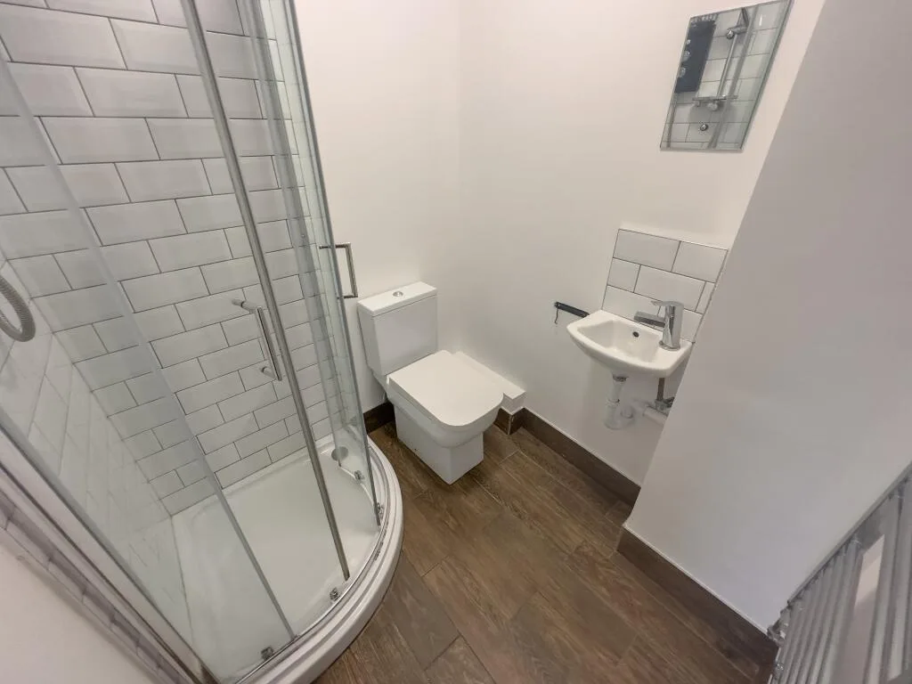 5 bedroom terraced house for rent