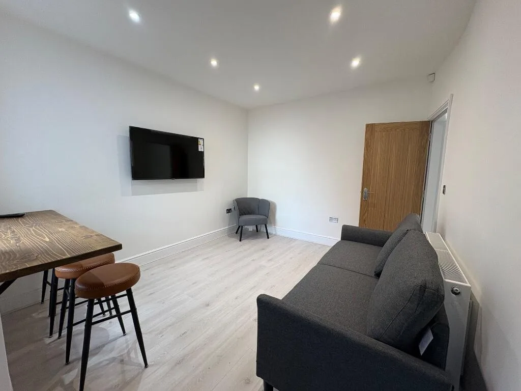 4 bedroom terraced house for rent