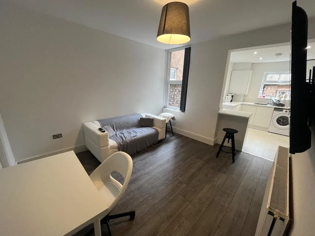 4 bedroom terraced house for rent