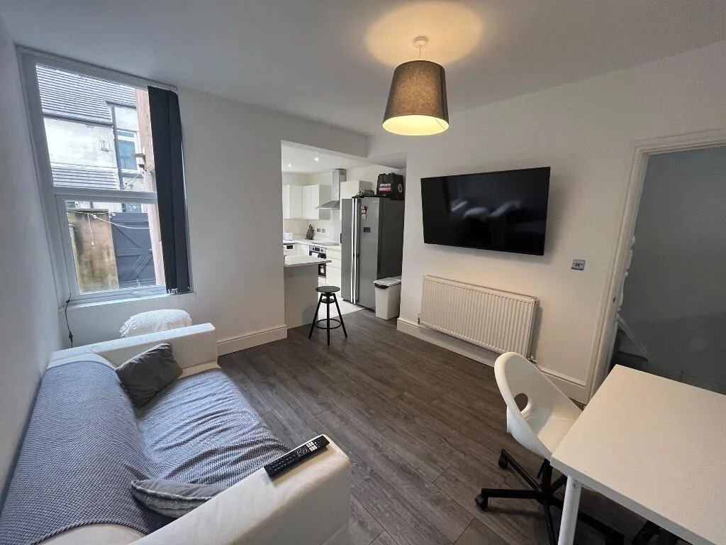4 bedroom terraced house for rent