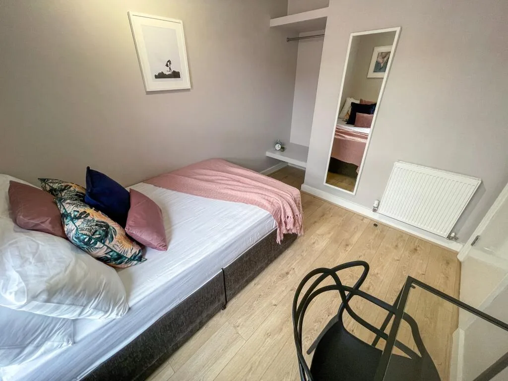 5 bedroom house for rent