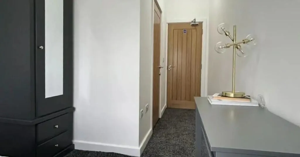 5 bedroom flat for rent
