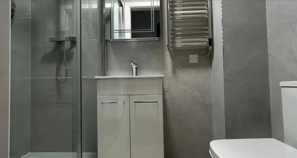5 bedroom flat for rent