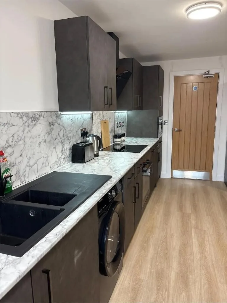 5 bedroom flat for rent
