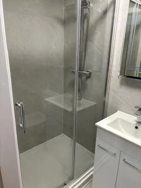 5 bedroom flat for rent