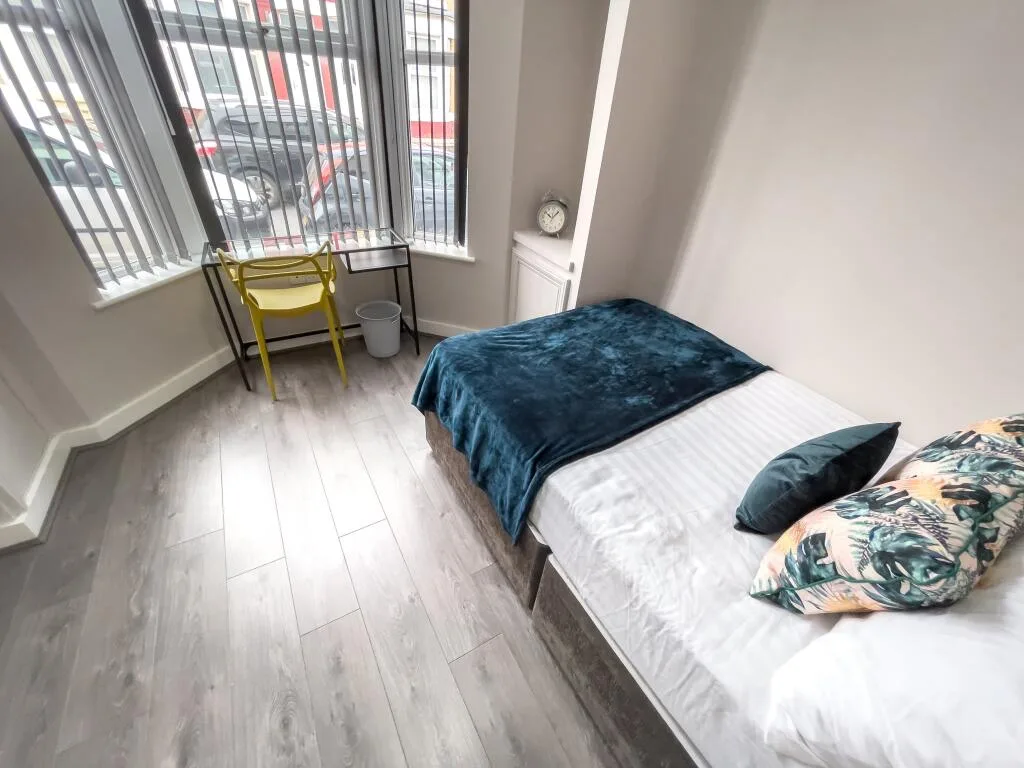 5 bedroom house for rent