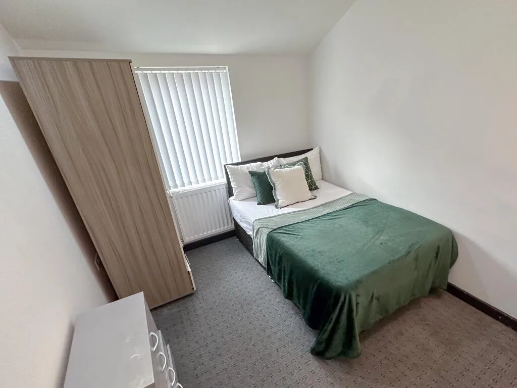 5 bedroom house for rent