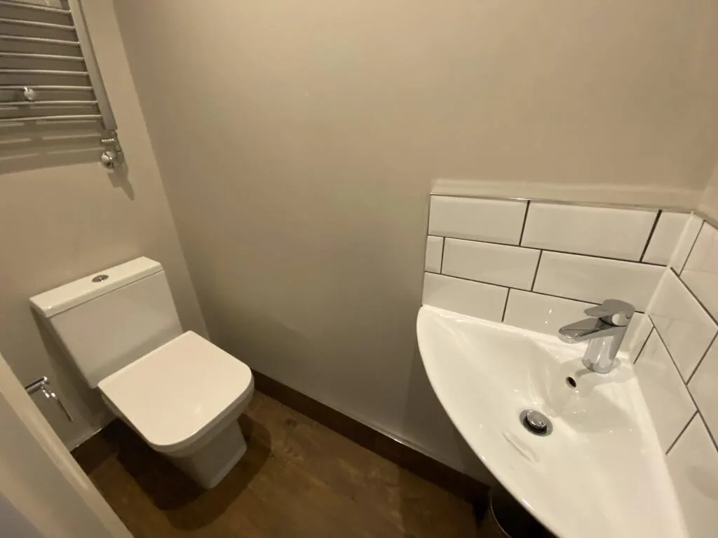 6 bedroom terraced house for rent