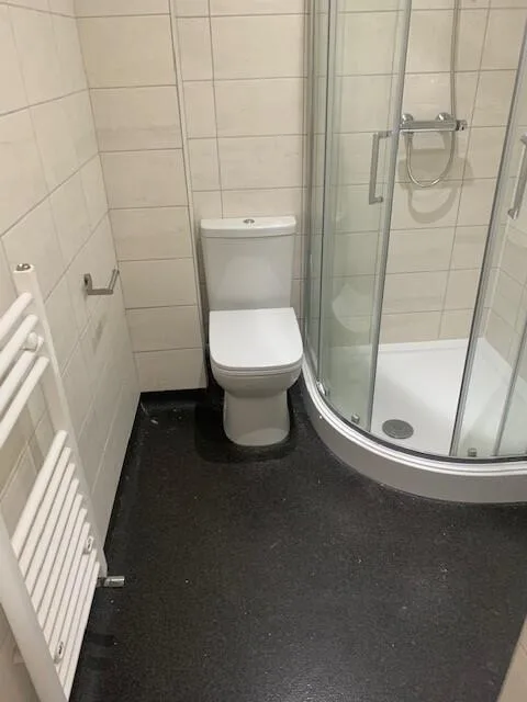 6 bedroom flat for rent