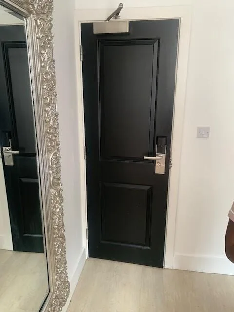 6 bedroom flat for rent