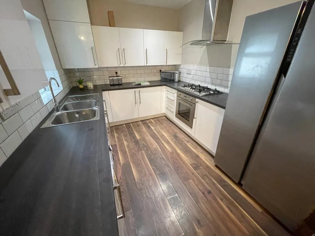 5 bedroom house for rent