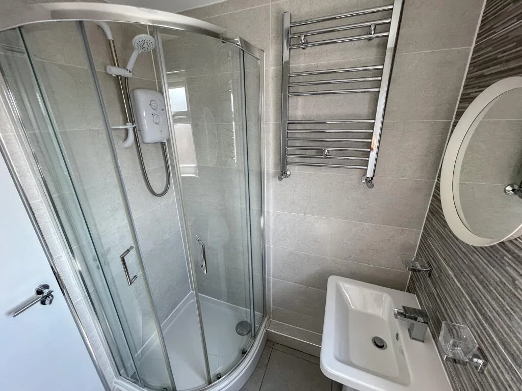 5 bedroom house for rent