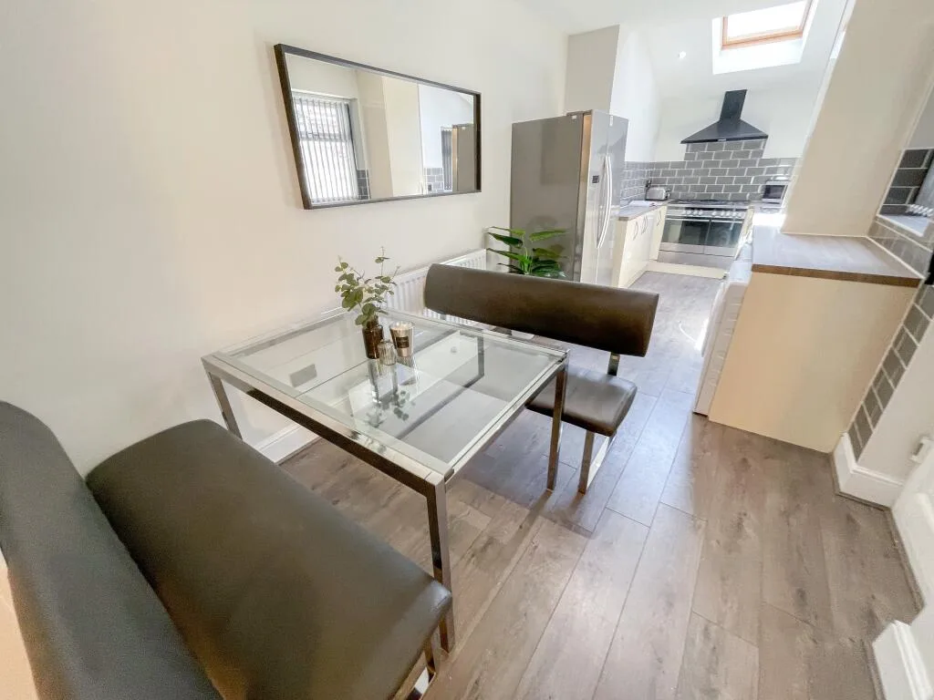 5 bedroom house for rent