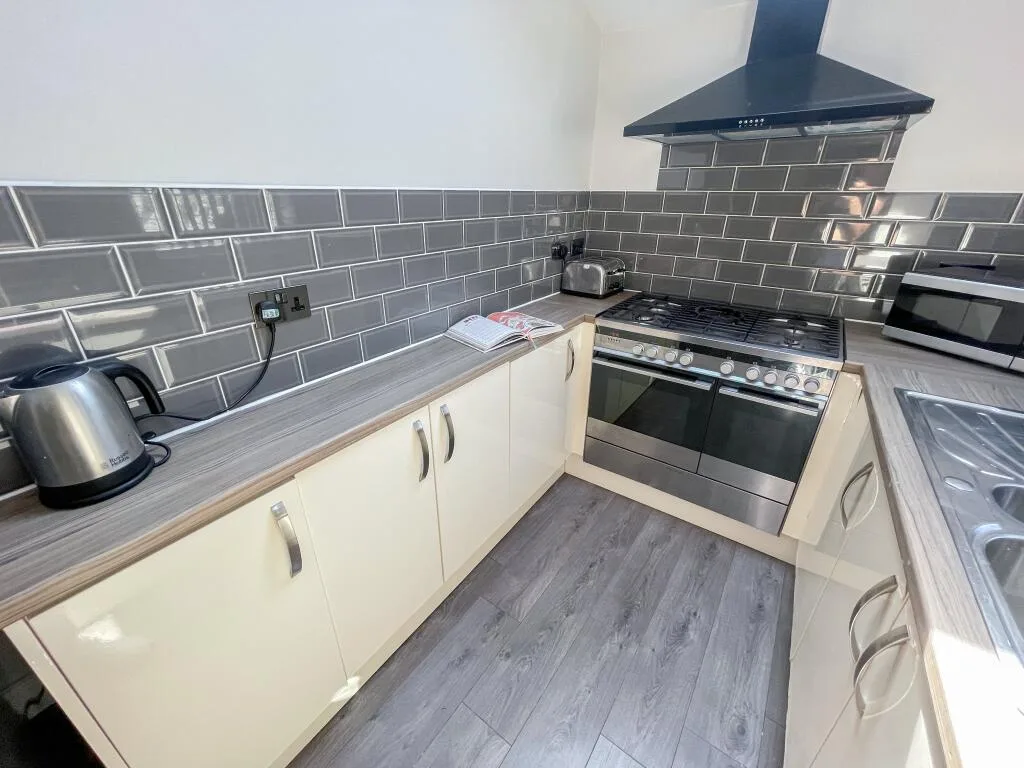 5 bedroom house for rent