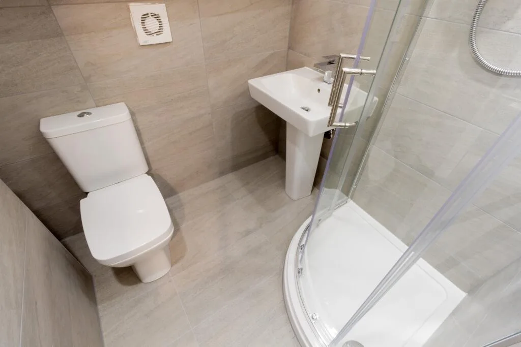 5 bedroom terraced house for rent
