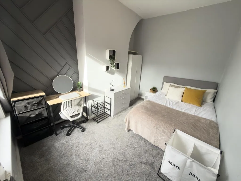 4 bedroom house share for rent