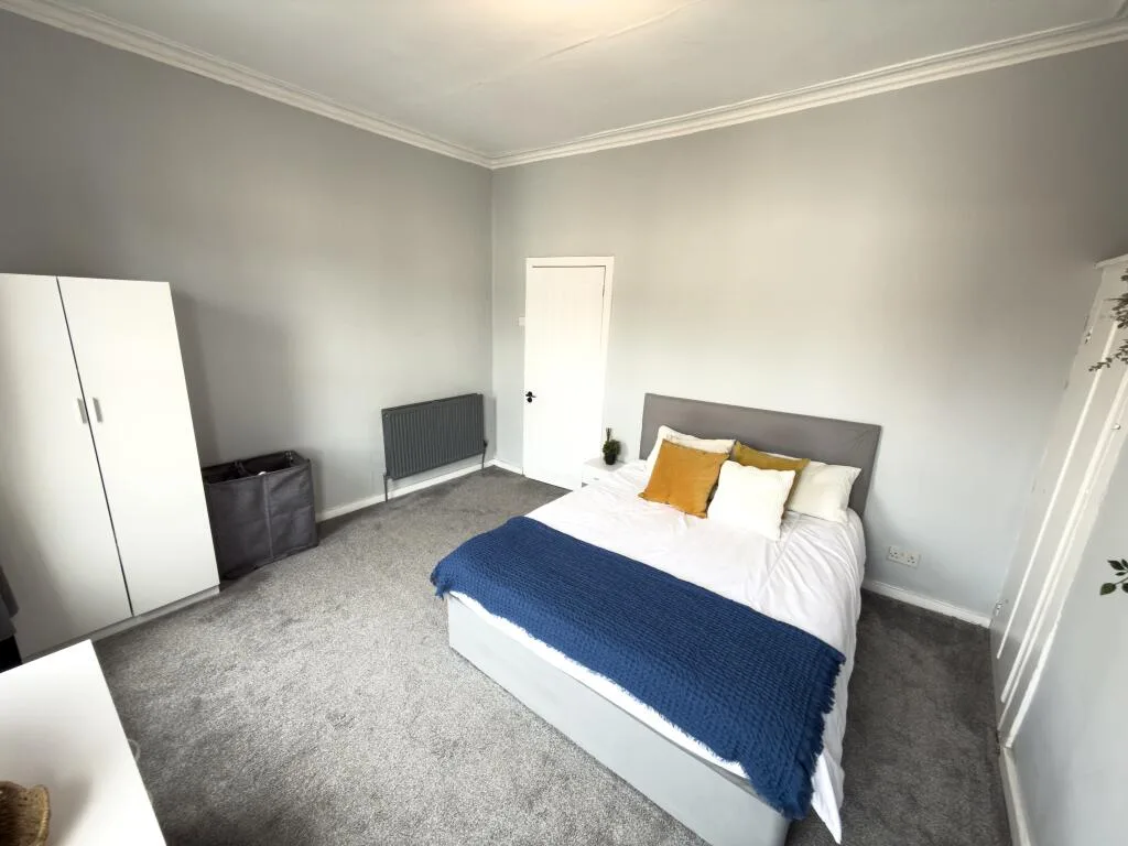 4 bedroom house share for rent