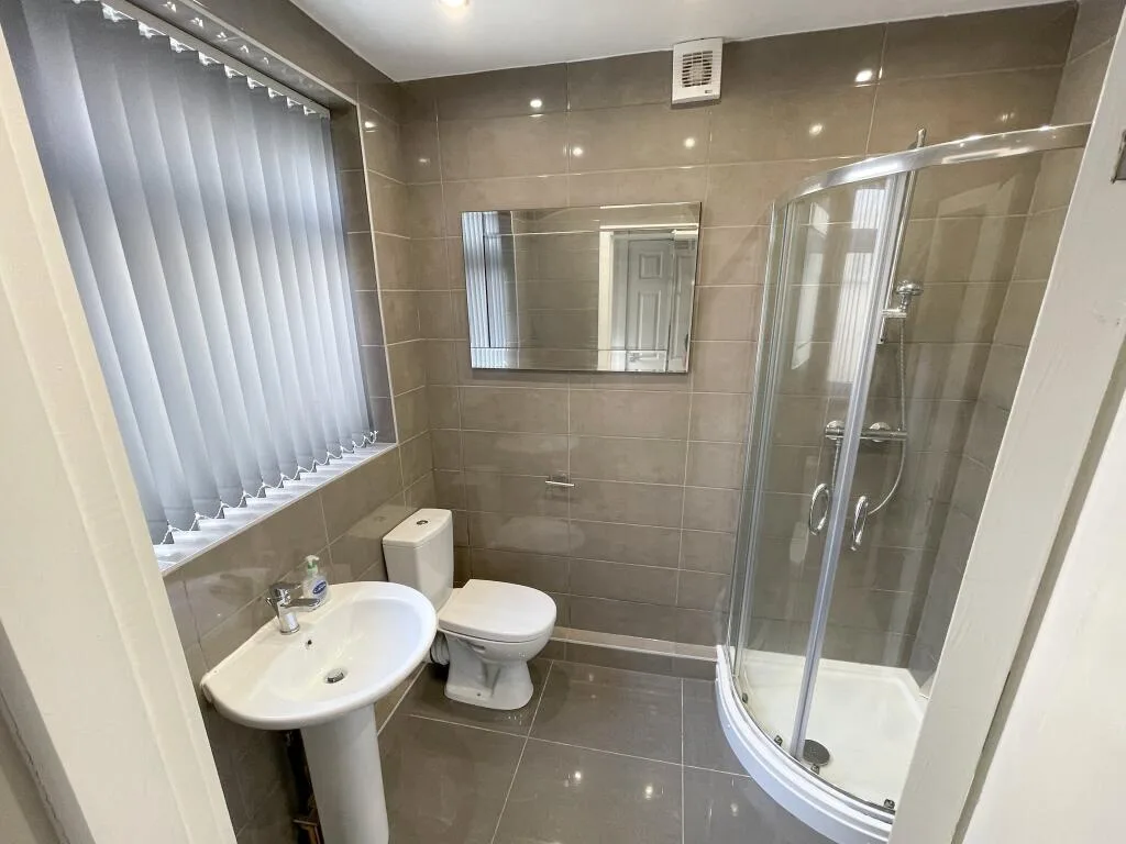 5 bedroom house for rent