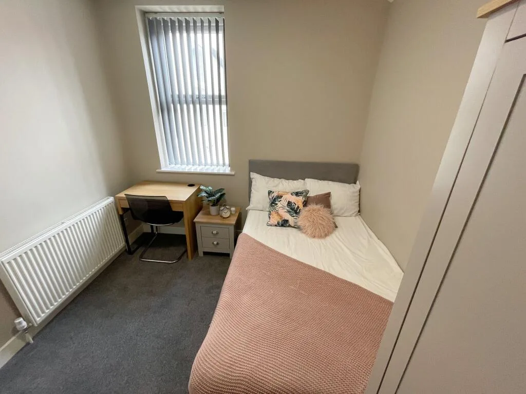 5 bedroom house for rent