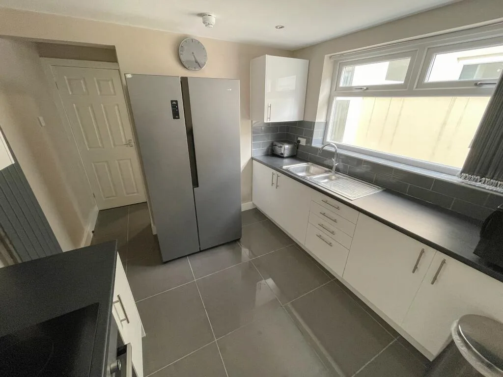 5 bedroom house for rent