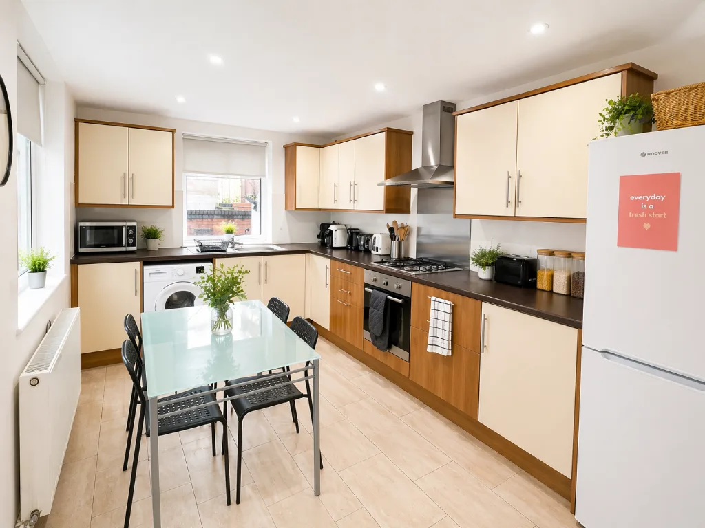 5 bedroom terraced house for rent