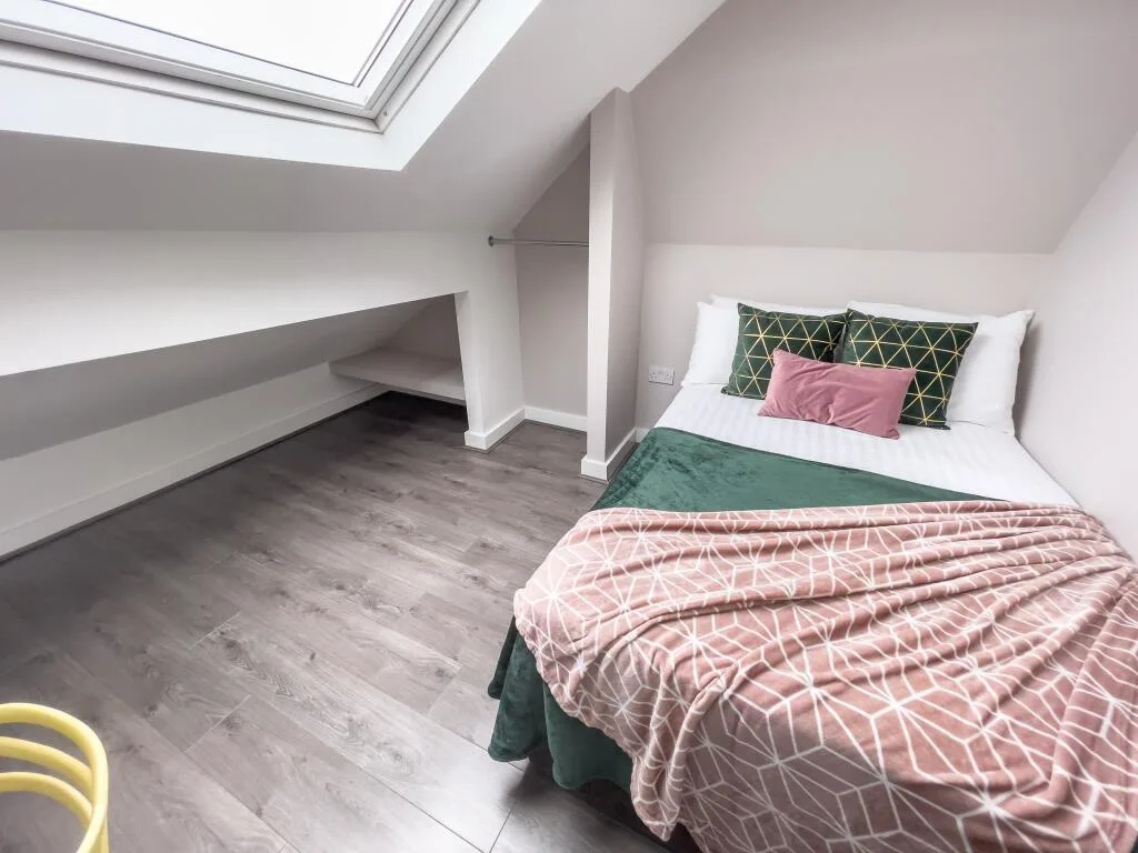 6 bedroom terraced house for rent