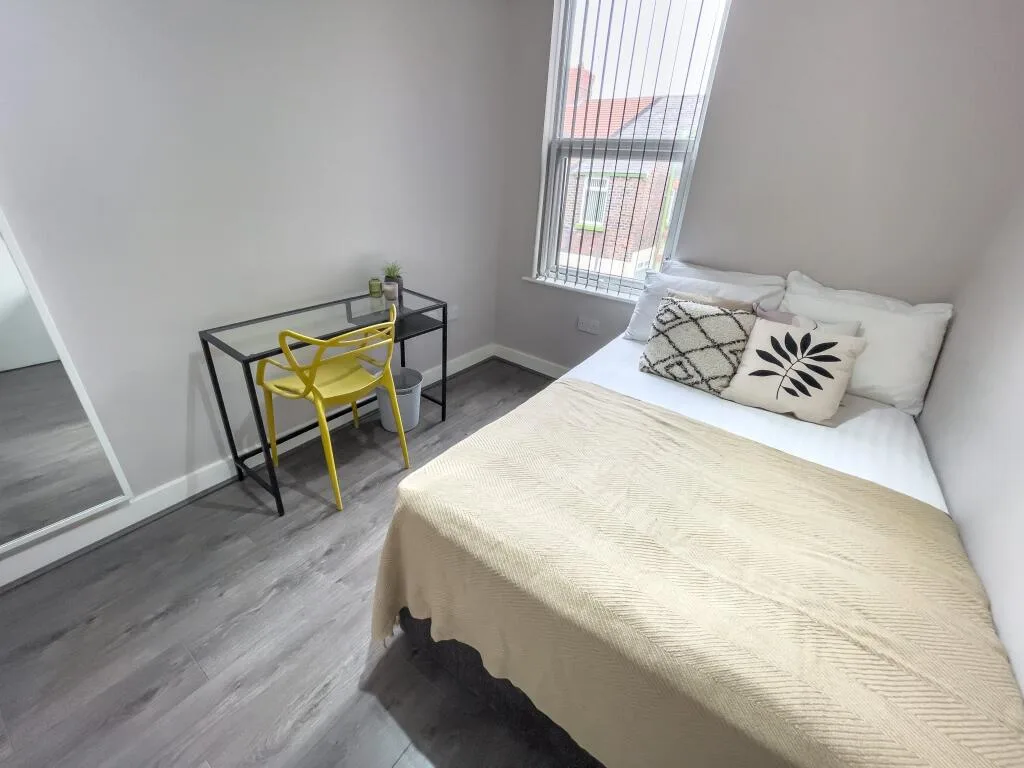 6 bedroom terraced house for rent