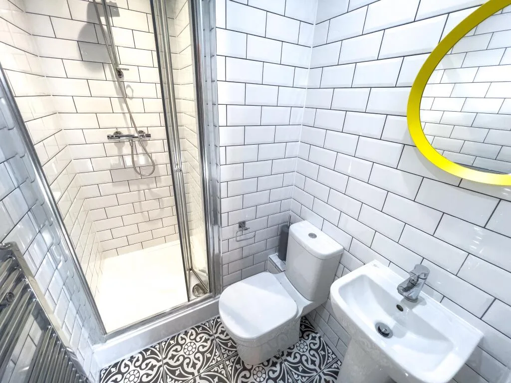 6 bedroom terraced house for rent