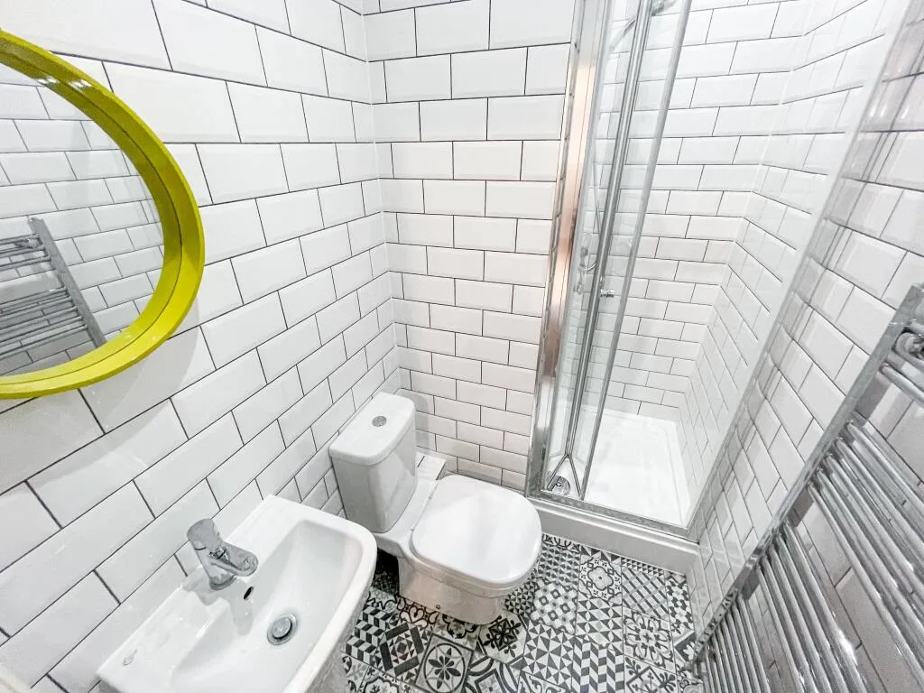 6 bedroom terraced house for rent