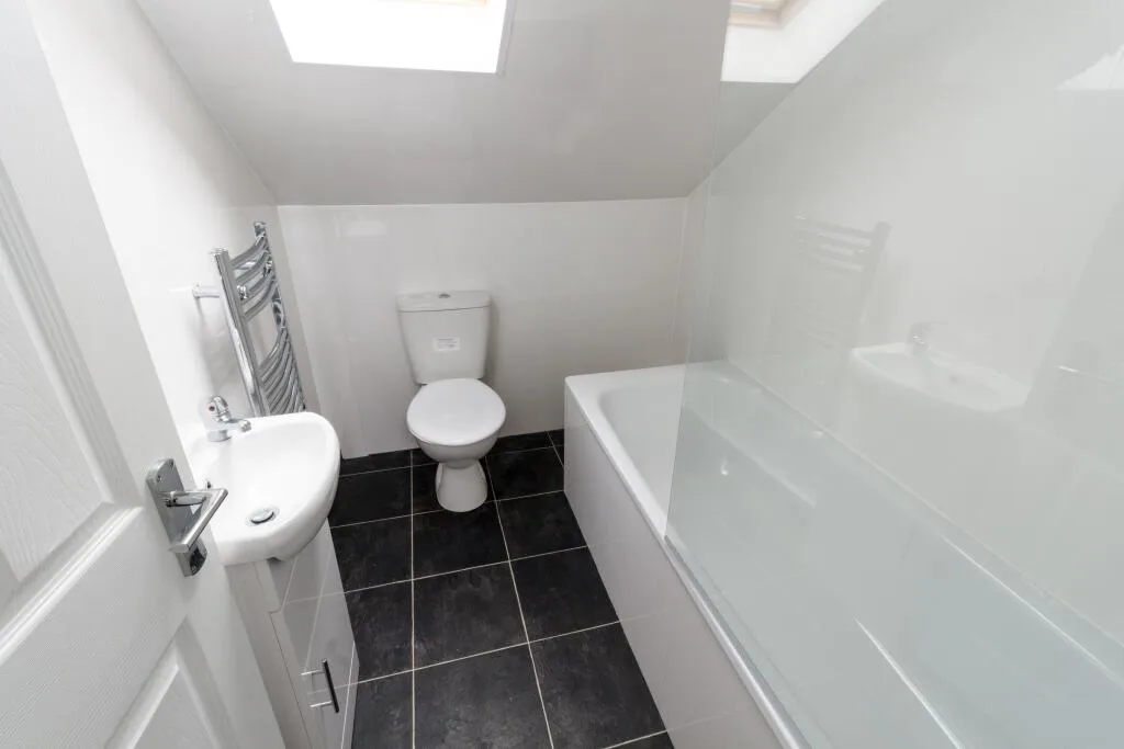 6 bedroom terraced house for rent