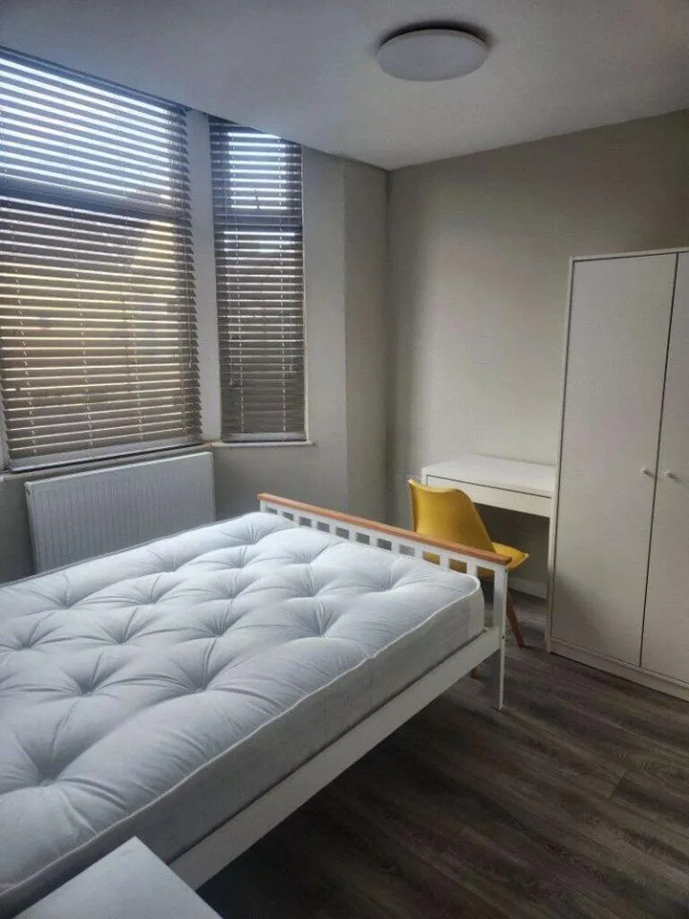 6 bedroom detached house for rent