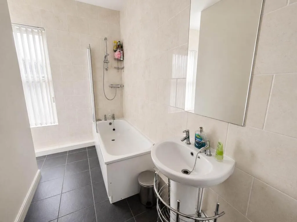 5 bedroom house share for rent