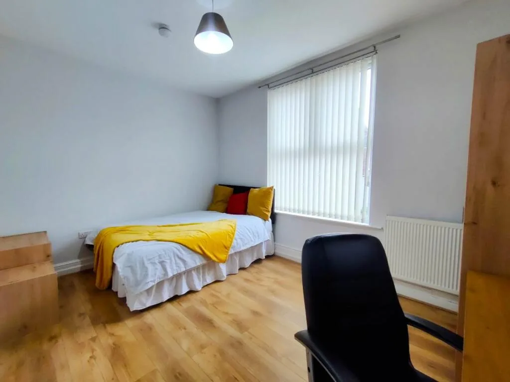 5 bedroom house share for rent