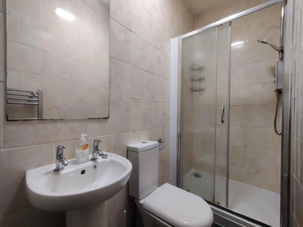 5 bedroom house share for rent