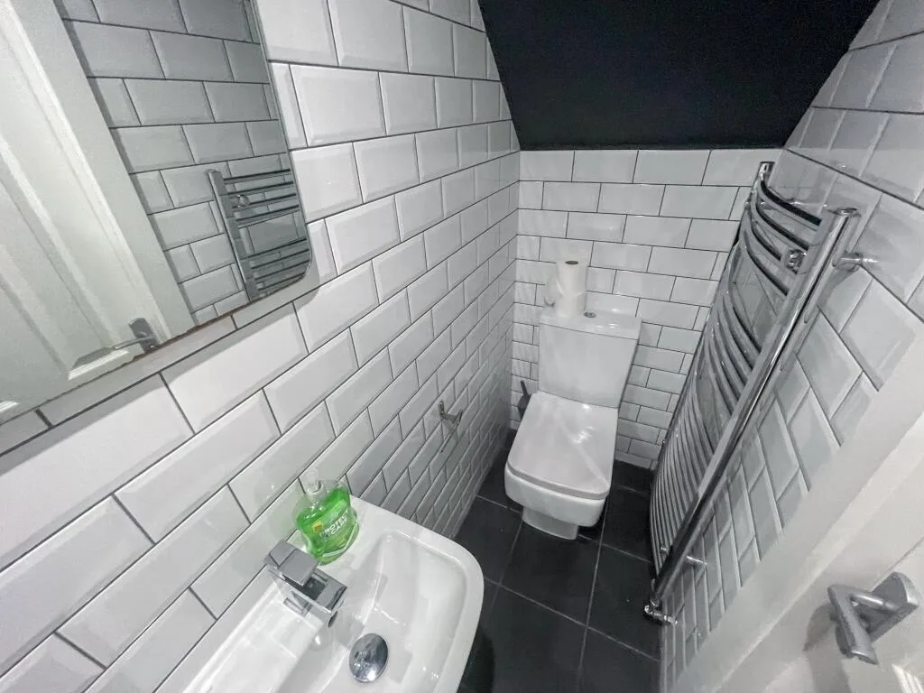 6 bedroom terraced house for rent