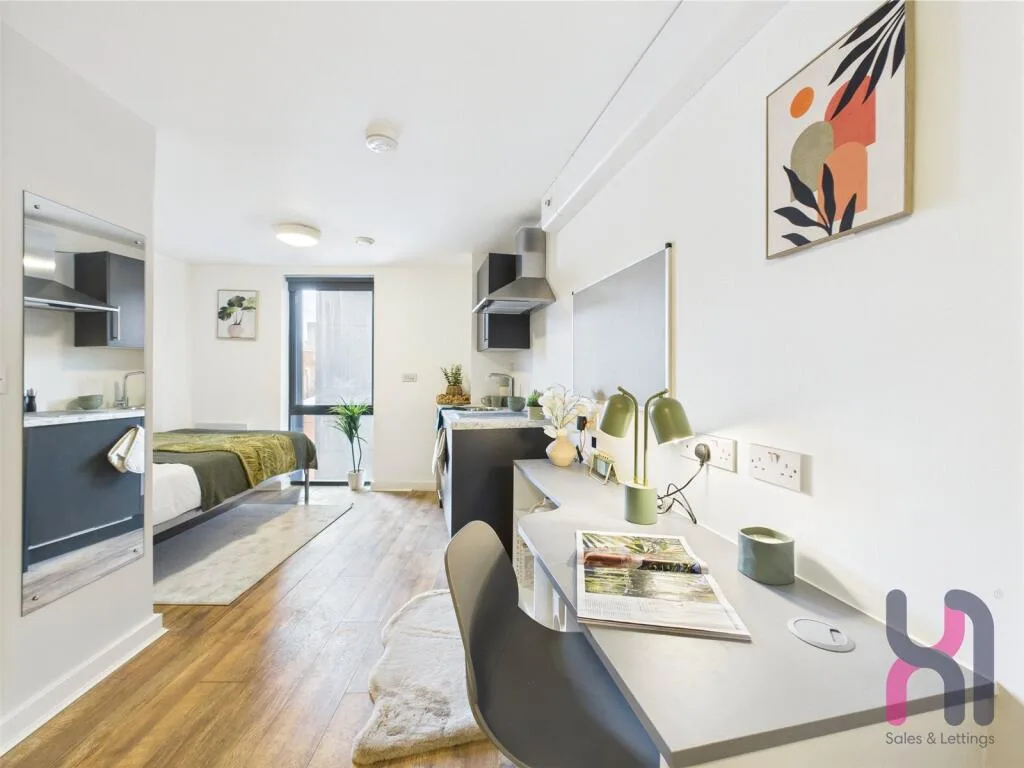 Studio flat for rent