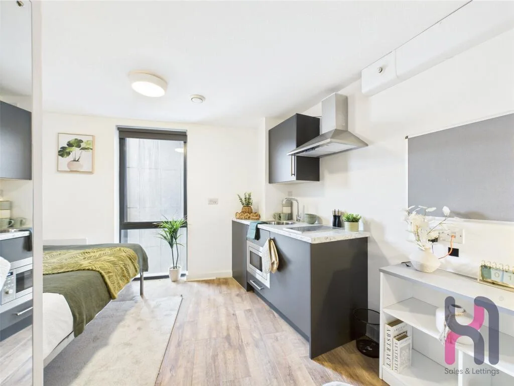 Studio flat for rent