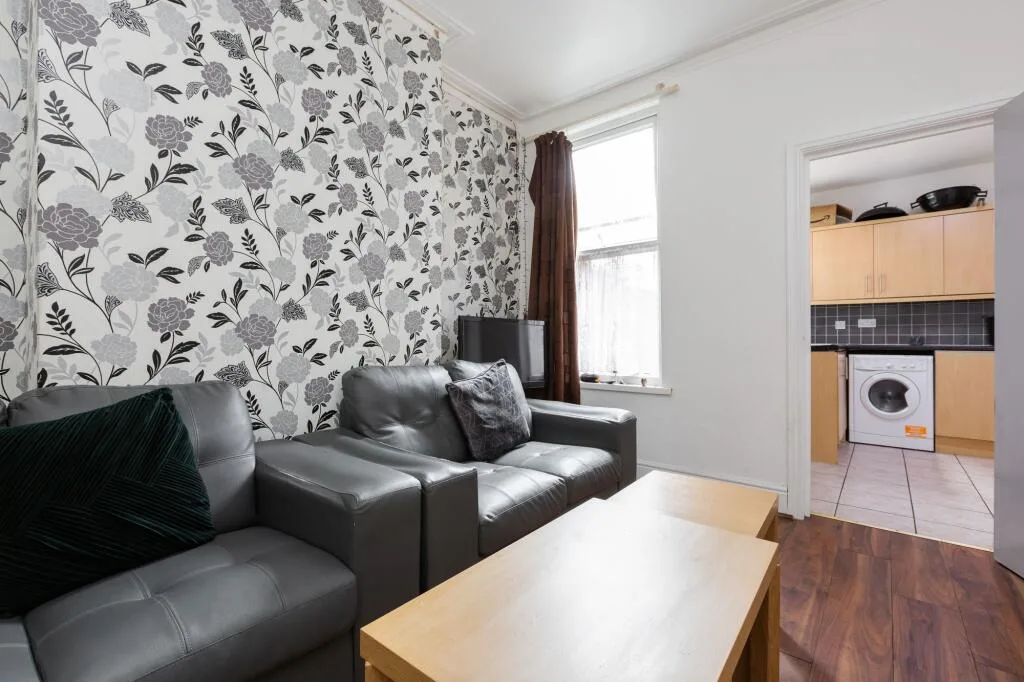 4 bedroom terraced house for rent