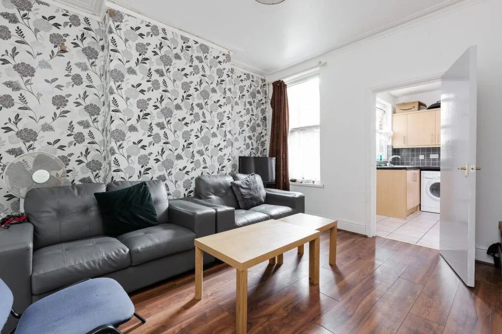 4 bedroom terraced house for rent