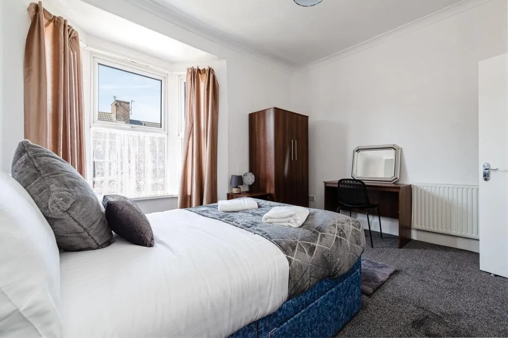 5 bedroom terraced house for rent