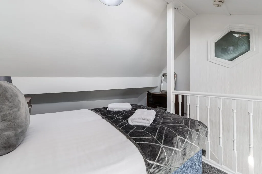 5 bedroom terraced house for rent