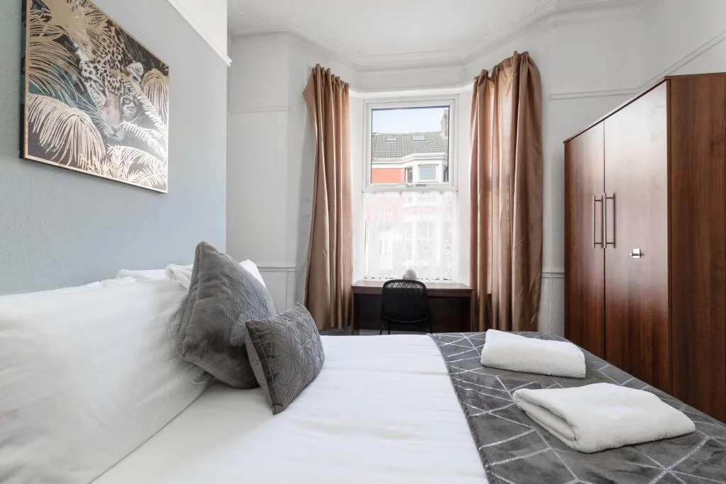 5 bedroom terraced house for rent