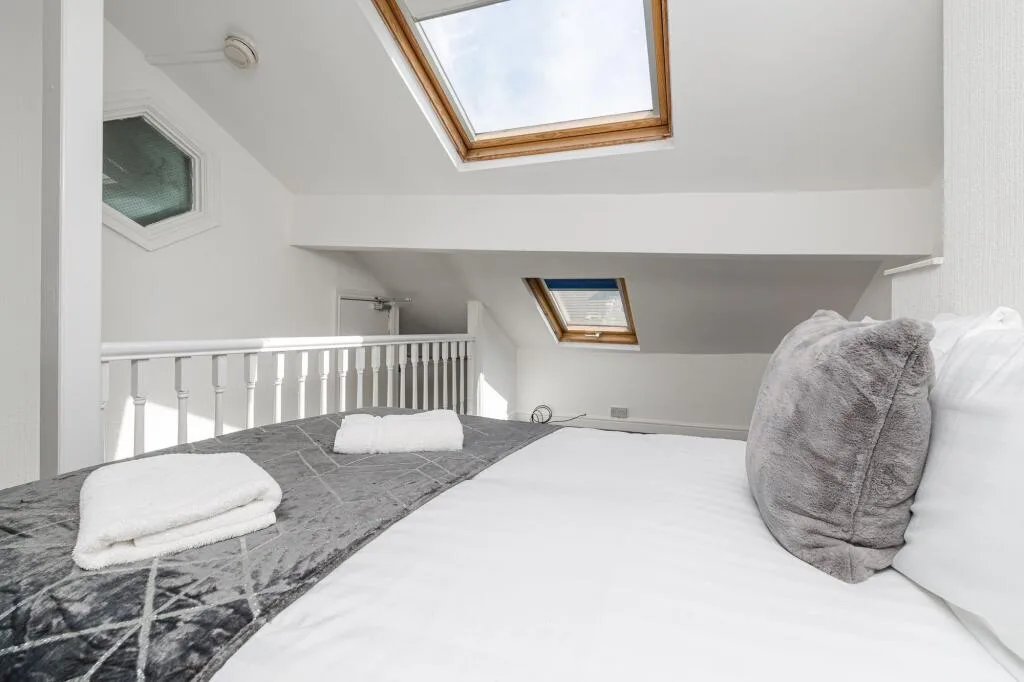 5 bedroom terraced house for rent